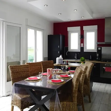 In France By Sandy Сasa de vacaciones