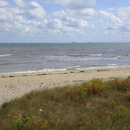Near The Beach, Saint-Marcouf